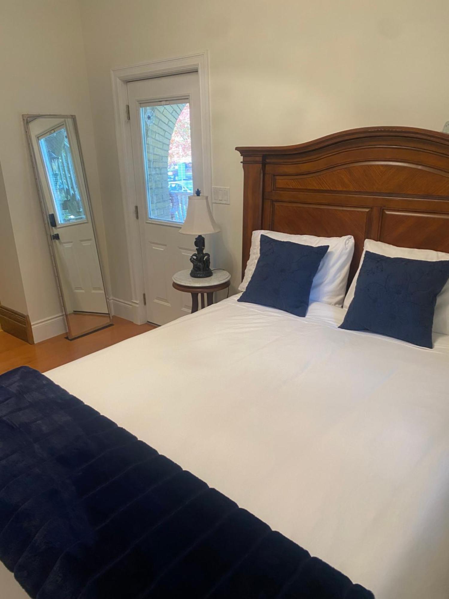North Of Avon B&B Suites Stratford Eksteriør billede